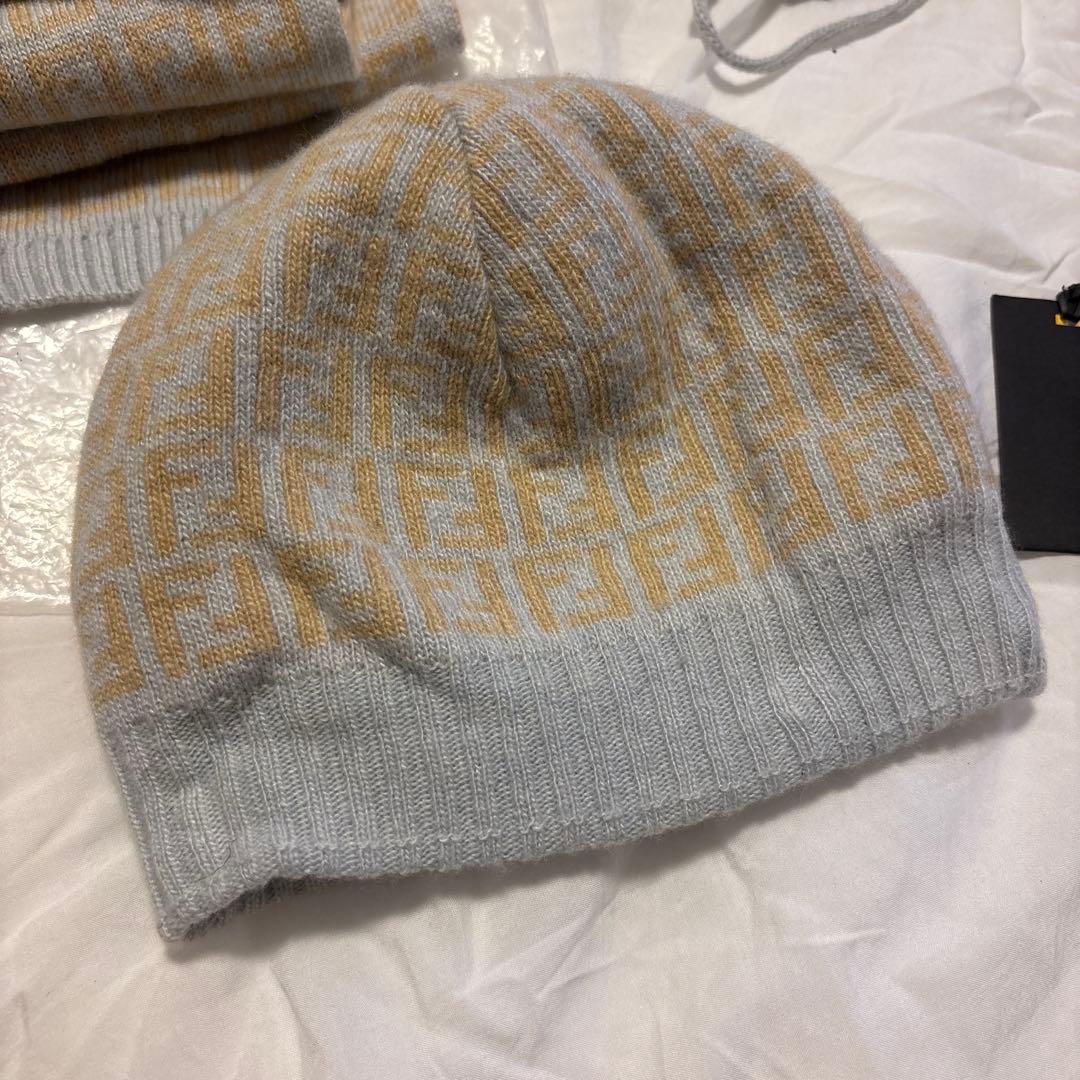 FENDI フェンディ　ベビー　マフラー　ニット帽　手袋　セット　水色