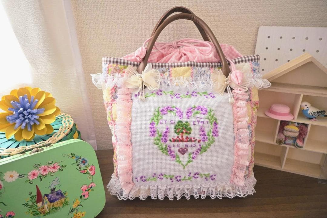 刺繍のパッチワークキルトトートバッグ