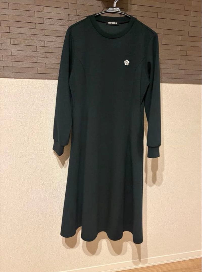 マリークワント 新作完売色 定価以下上品グリーンデイジー刺繍ロングワンピース