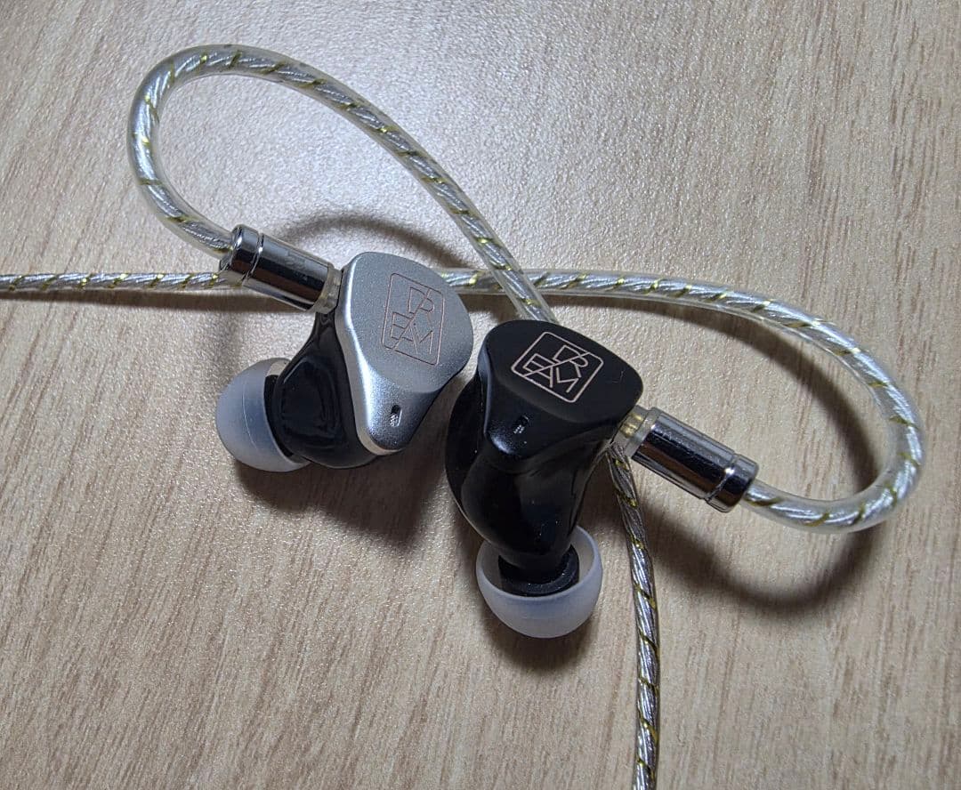 イヤホン Simgot EM10