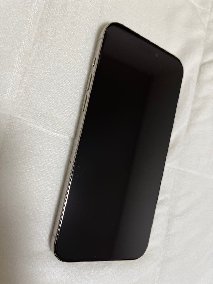 極美品　iPhone 15 Pro Max 256GB ナチュラルチタニウム