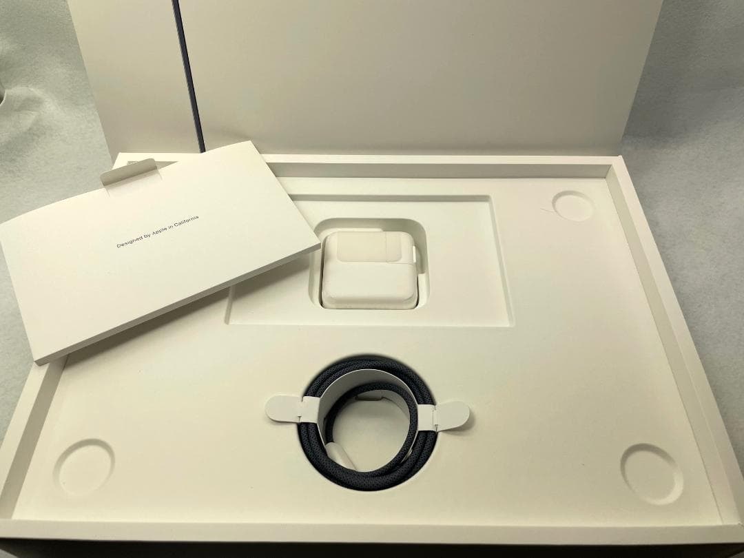 MacBook Air M2 8GB 256GB ミッドナイト 充放電36回