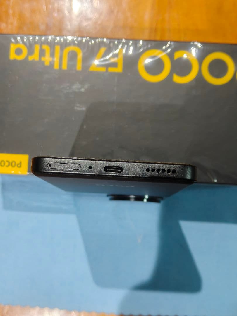 POCO F7 Ultra 本体