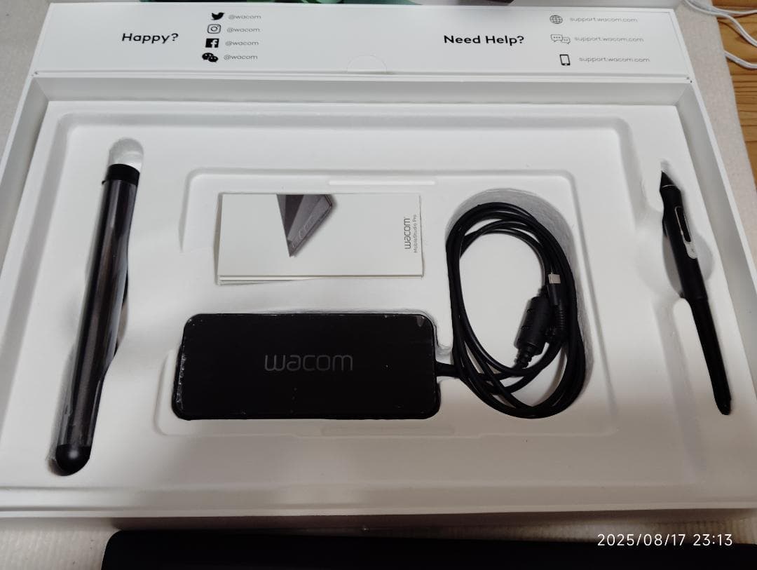 Wacom MobileStudio Pro 13（DTHW1321LK0D）