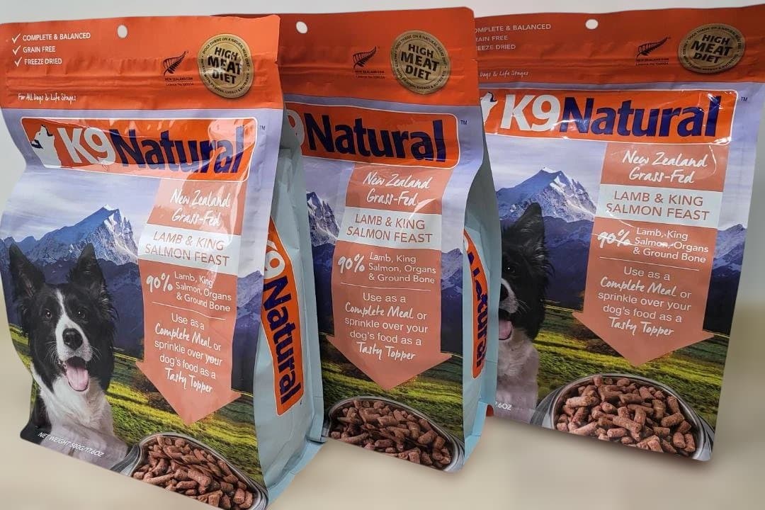 Ｋ９ナチュラル　フィースト　ラムキングサーモン　５００g ３袋