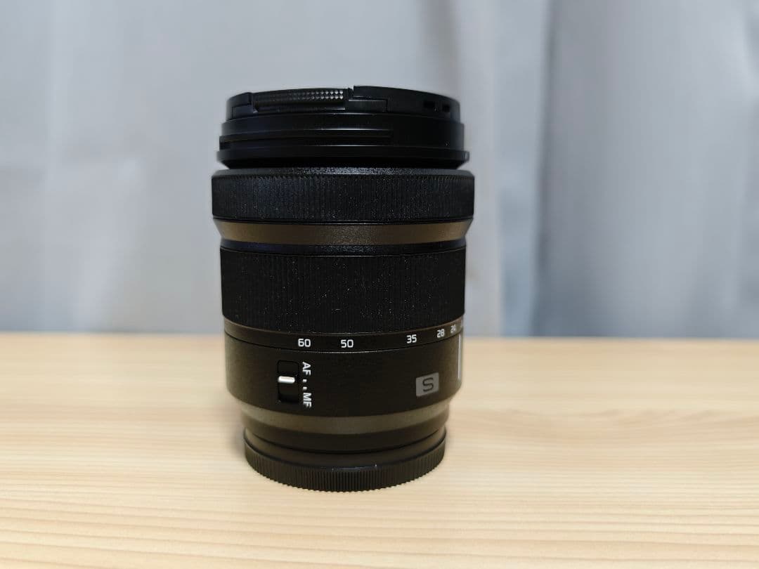 レンズ(ズーム) Lumix S20-60