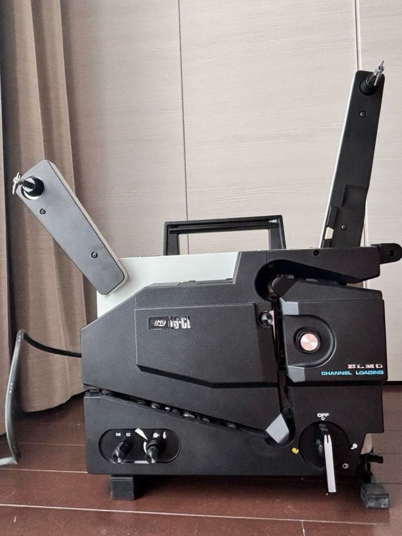 ELMO 16-CL 16mm家庭用映写機