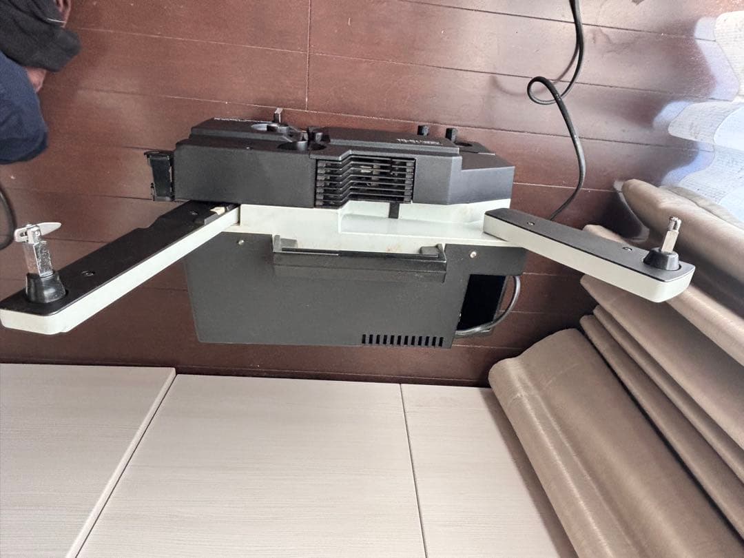 ELMO 16-CL 16mm家庭用映写機