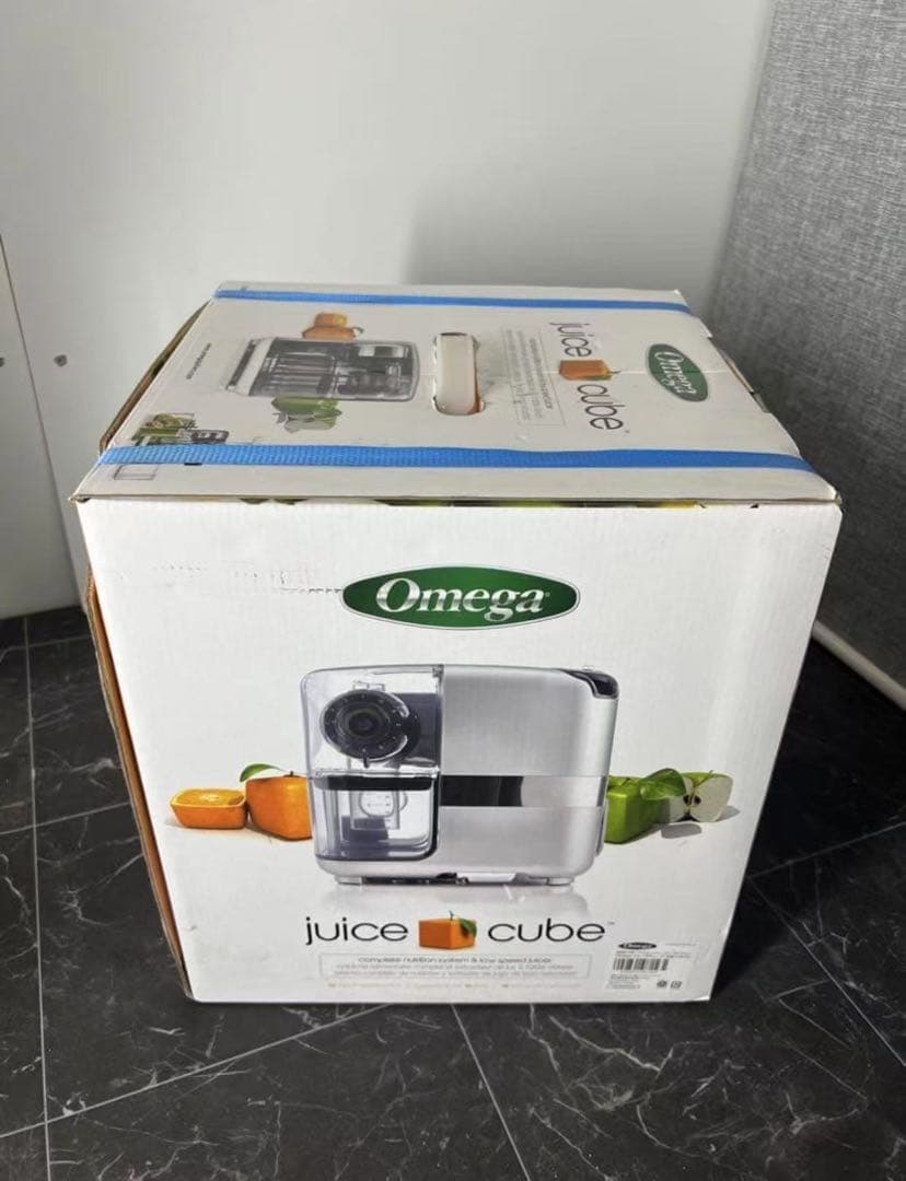 家電 Omega/オメガ ジュースキューブ 300 ジューサー シルバー