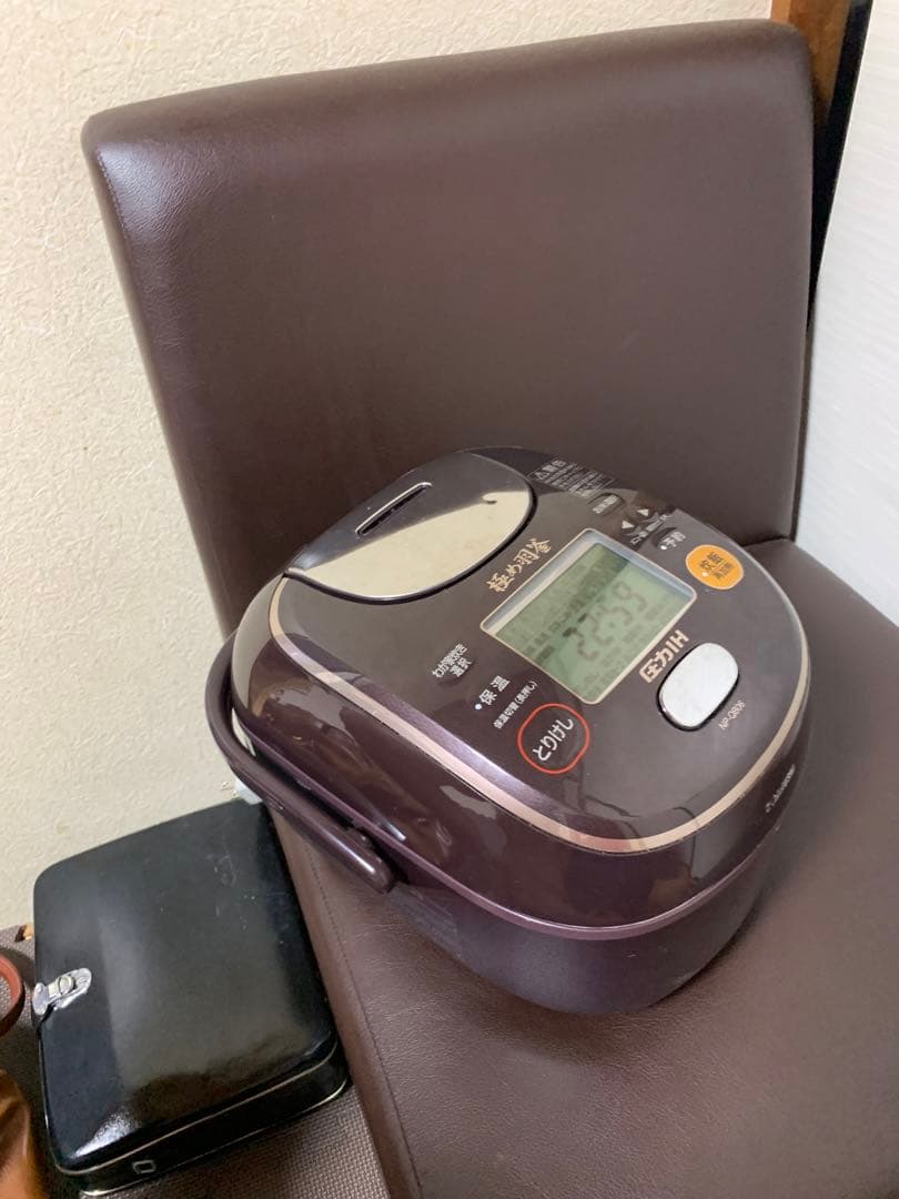 象印 圧力IH炊飯ジャー　極め羽釜　3.5合炊き　NP-QB06-2018年