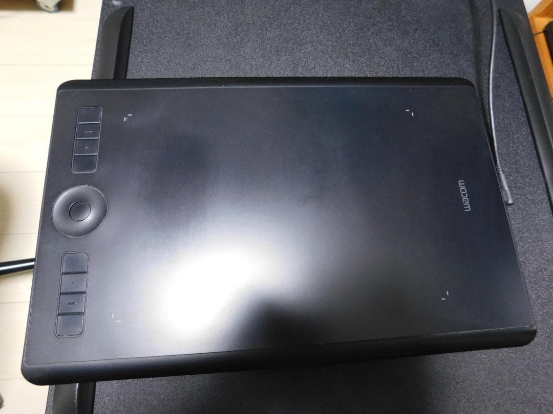 Intuos Pro Medium PTH-660/K0、 Pro Pen 2