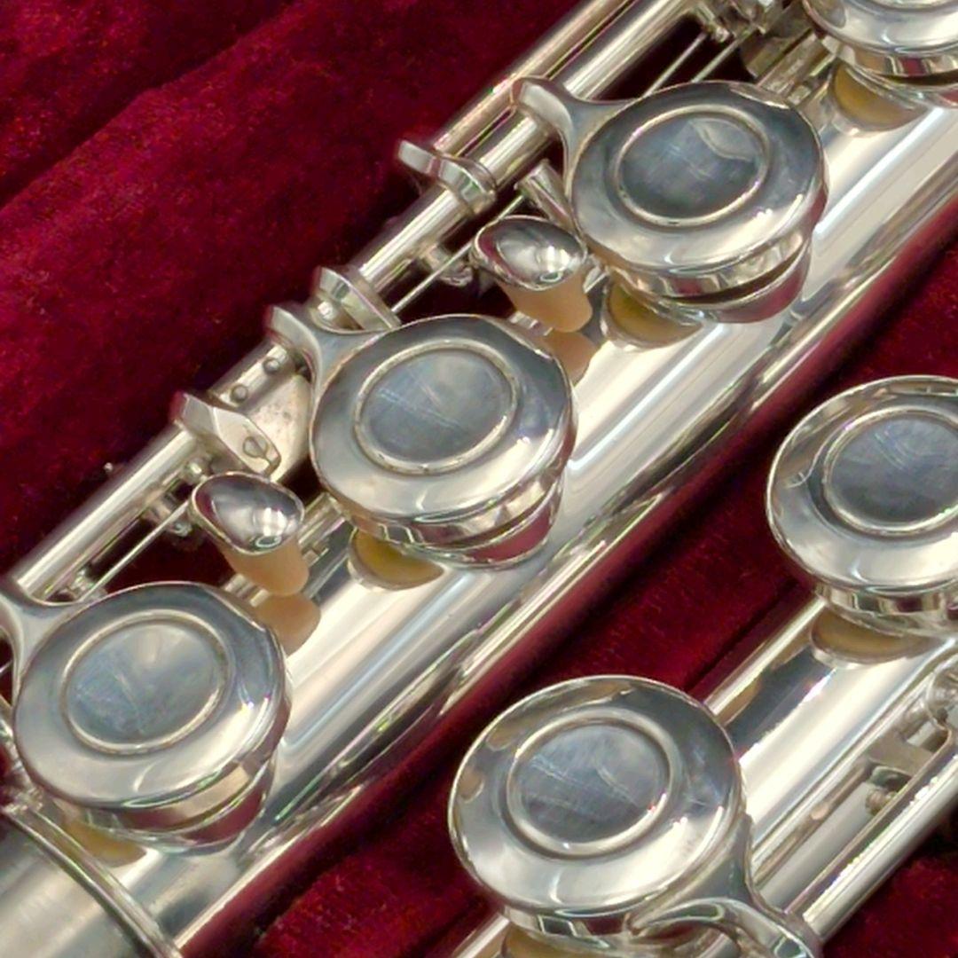 フルート　調整済　美品　ヤマハYFL211SⅡ（Eメカ銀メッキ仕様）