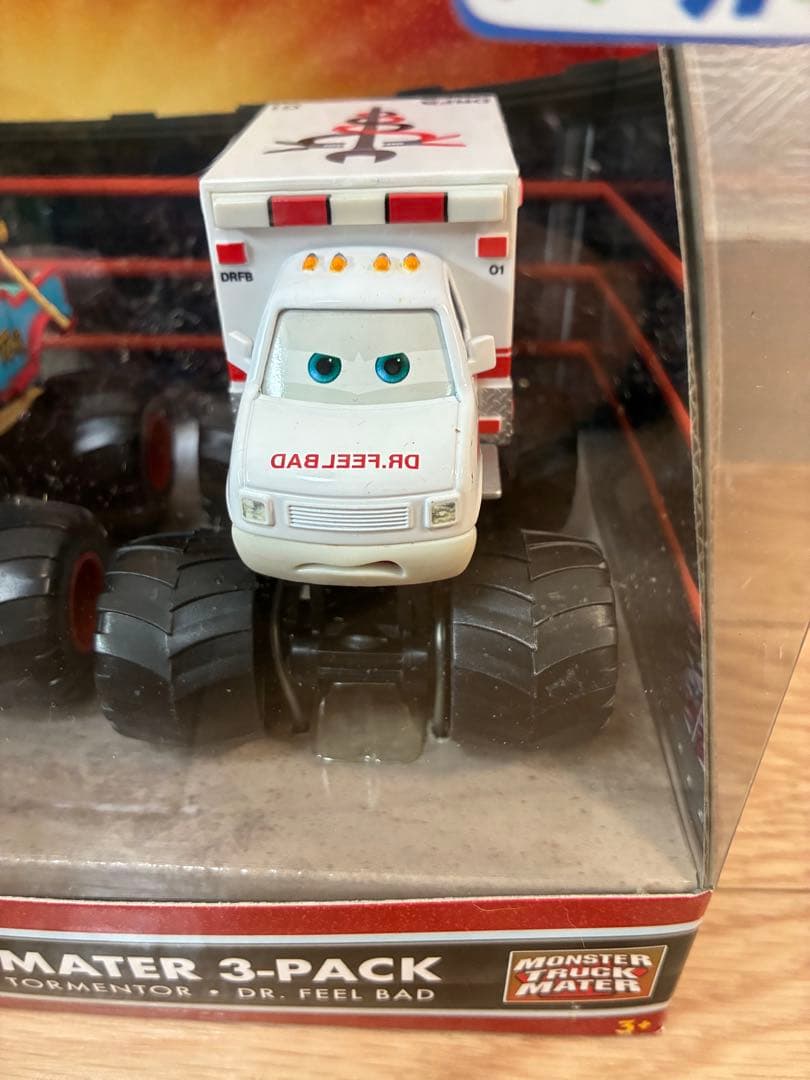 カーズ　Toon Monster Truck Mater 3-Pack