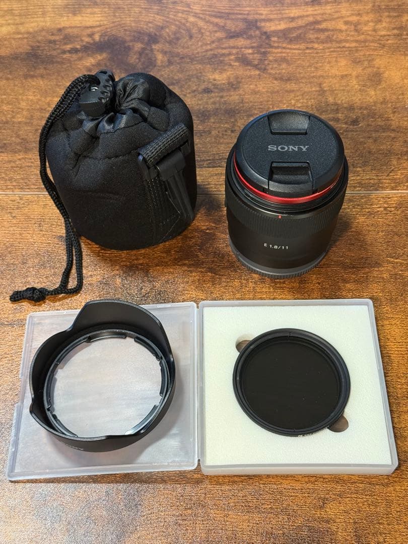 ソニー SONY 11mm F1.8 広角レンズ フィルター・ケース付属 美品