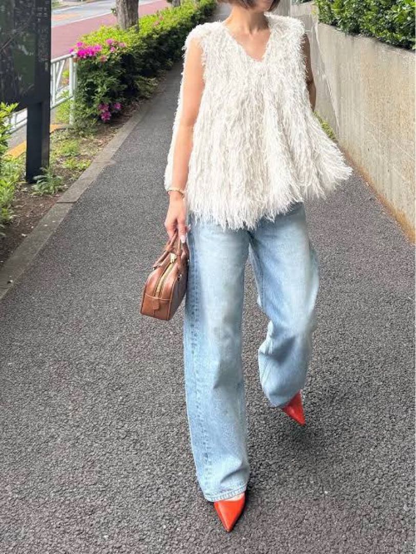 美品 シーニュ cygne Aラインフレアトップス ginie ホワイト