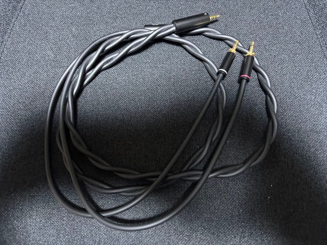 ヘッドホン D8000 final