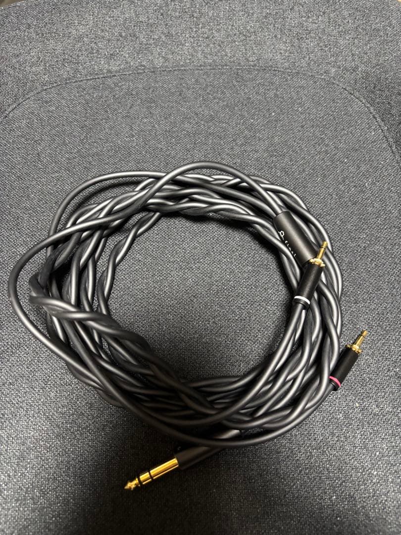 ヘッドホン D8000 final