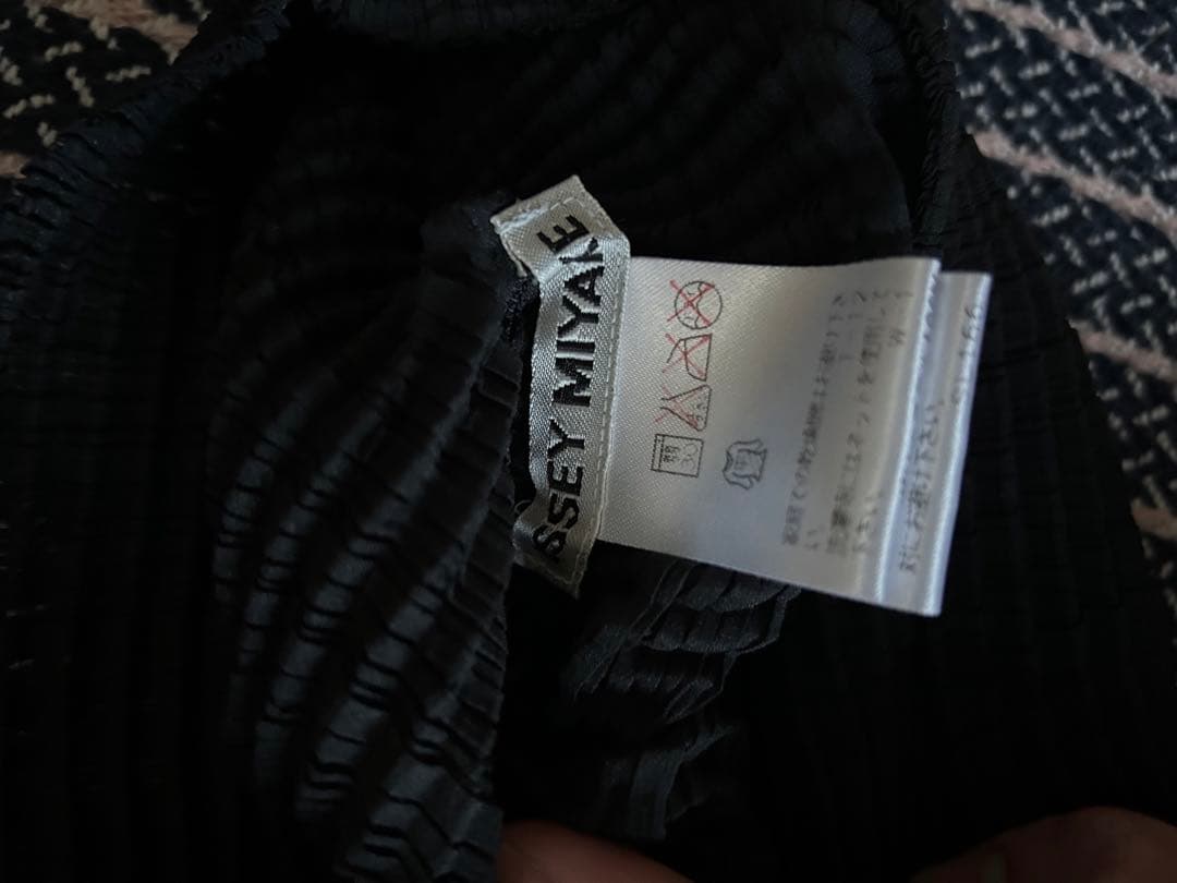 ISSEY MIYAKE イッセイミヤケ プリーツトップス
