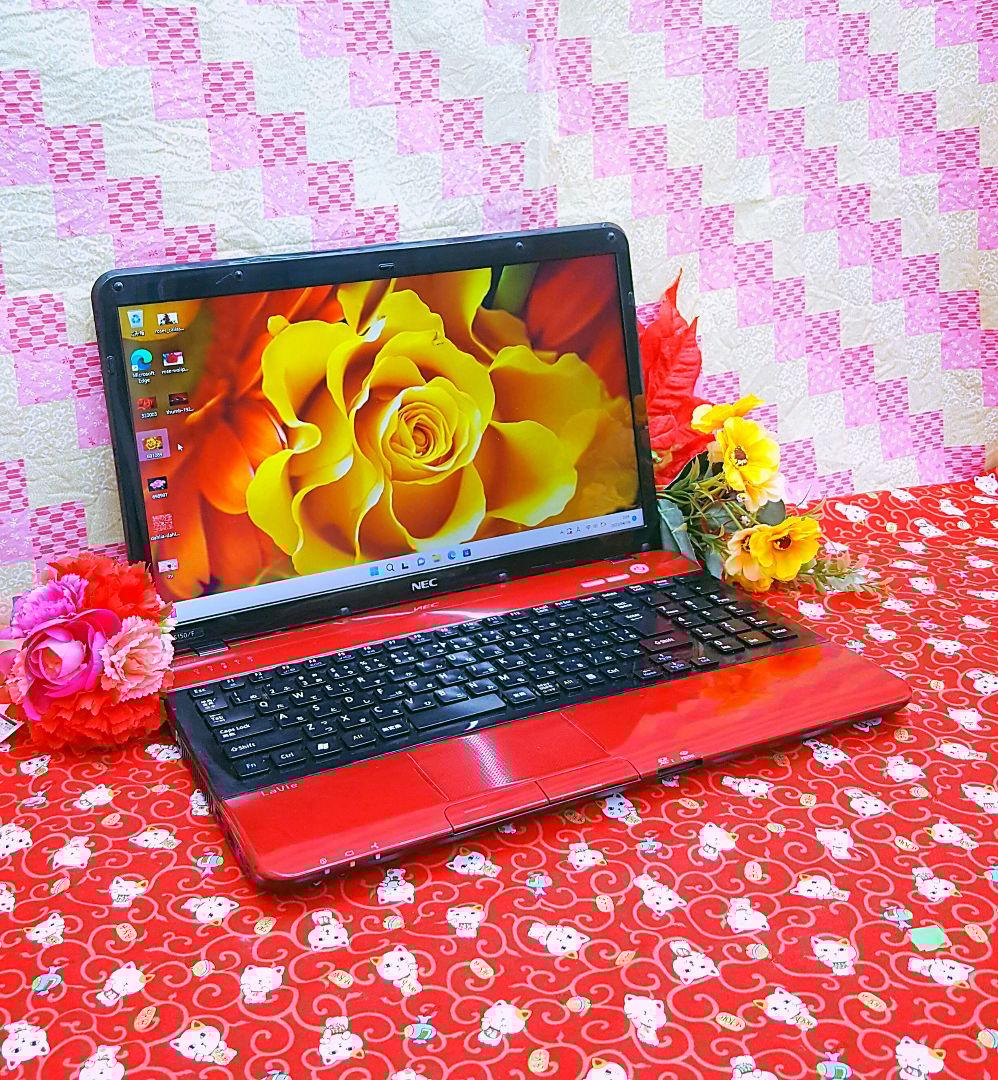 極上品♥大人気♥高速Corei5搭載♥ ゴールド色♥新型Win11搭載♥動画編集