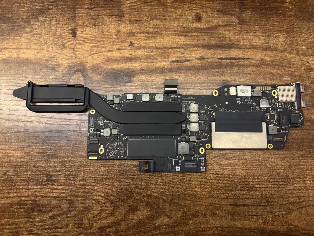 MacBook Pro A1708 ロジックボード SSD256GB