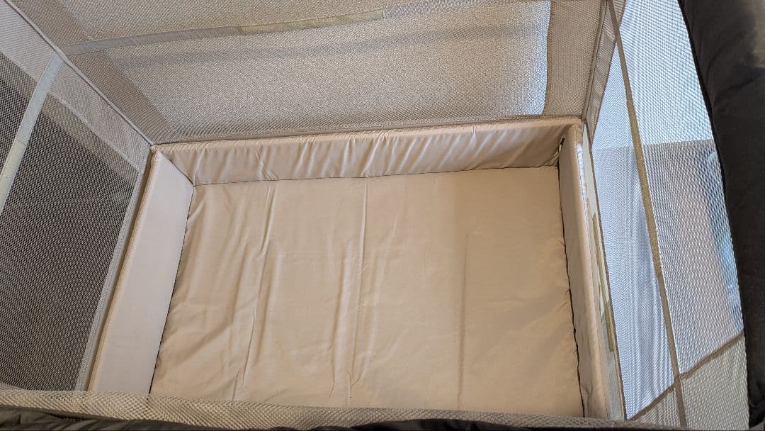 Apricaベビーベッド【ベビーサークル】収納袋付き