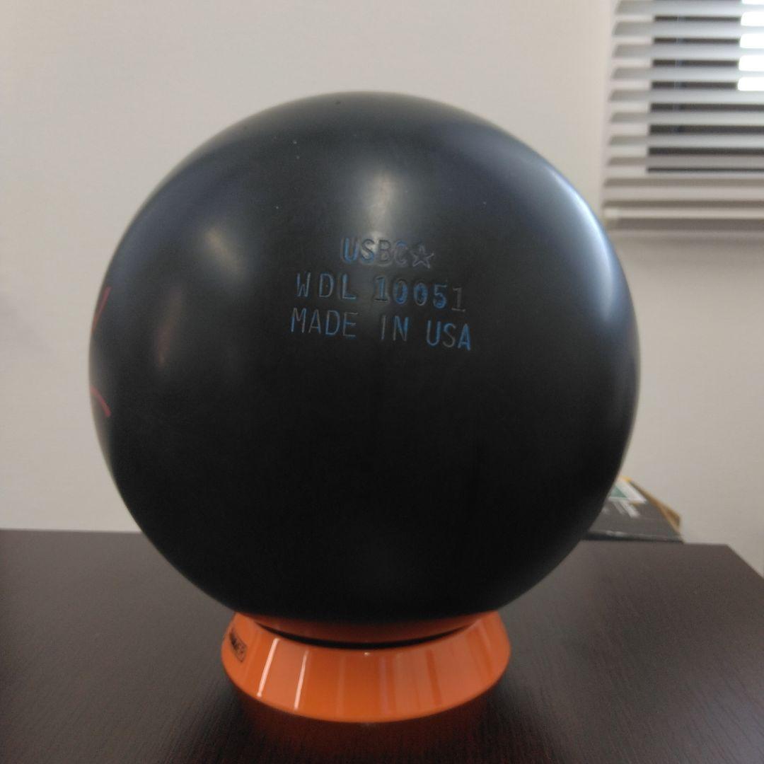 MOTIV JACKAL MAGIC ボウリングボール 14p4ozです。