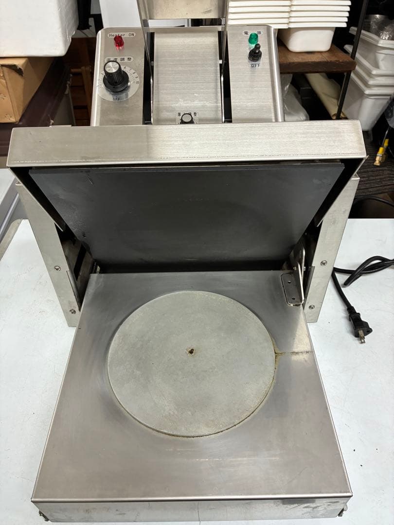 E-Press ピザ成型機