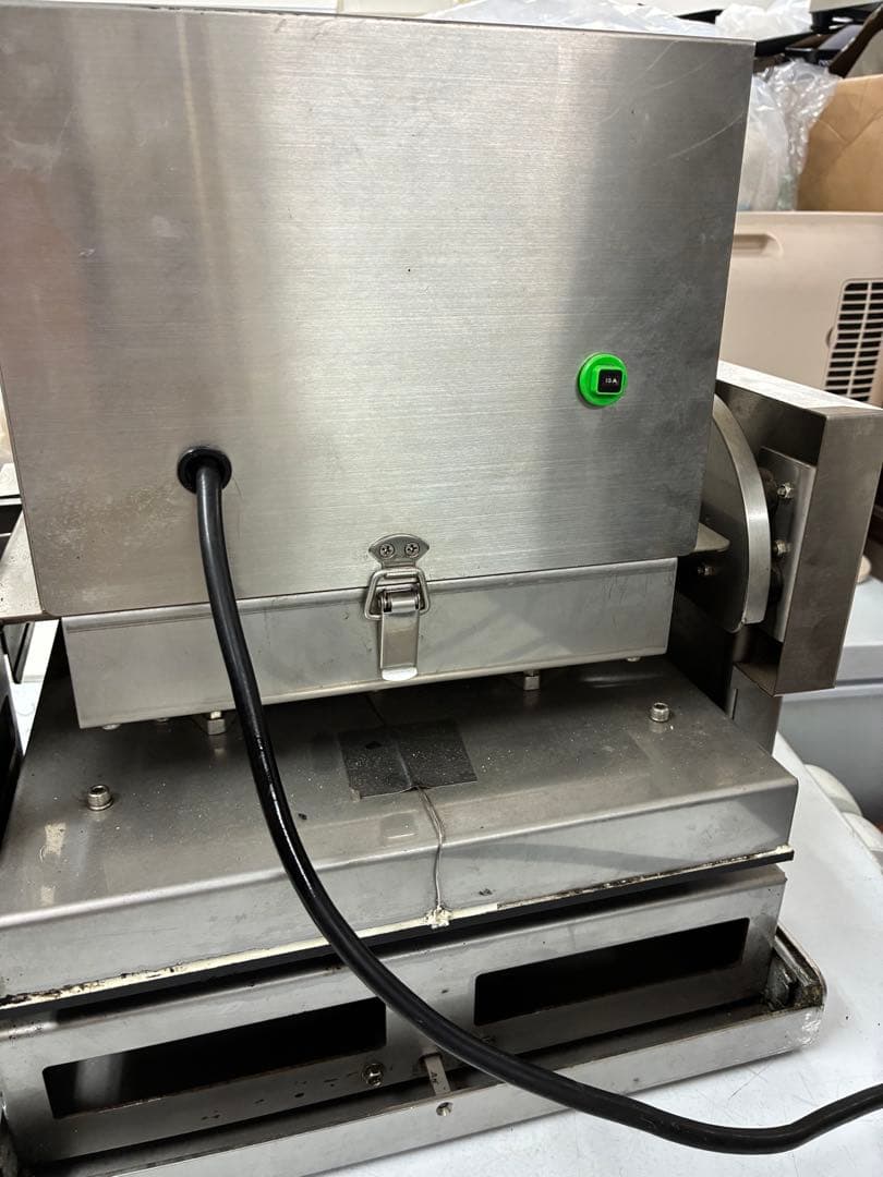 E-Press ピザ成型機