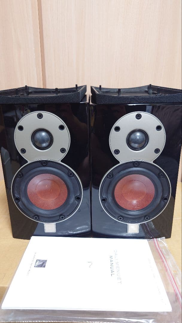 スピーカー・ウーファー DALI MENUET BLACK