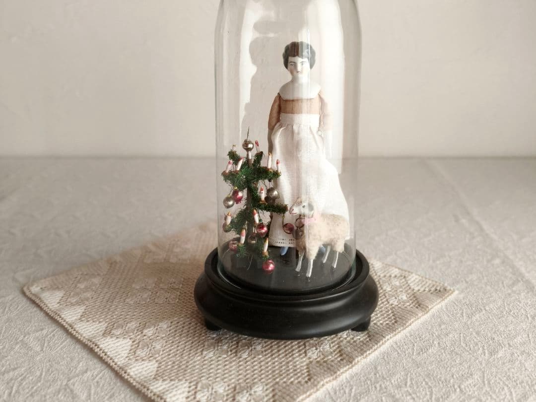 * vintage ✵ ガラスドーム オールドツリーと羊さん