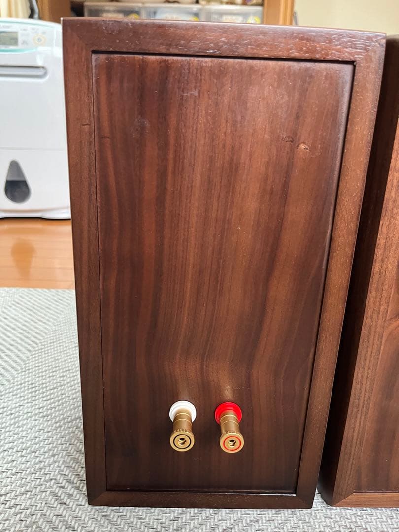 自作スピーカー　② ウォールナット無垢エンクロージャー