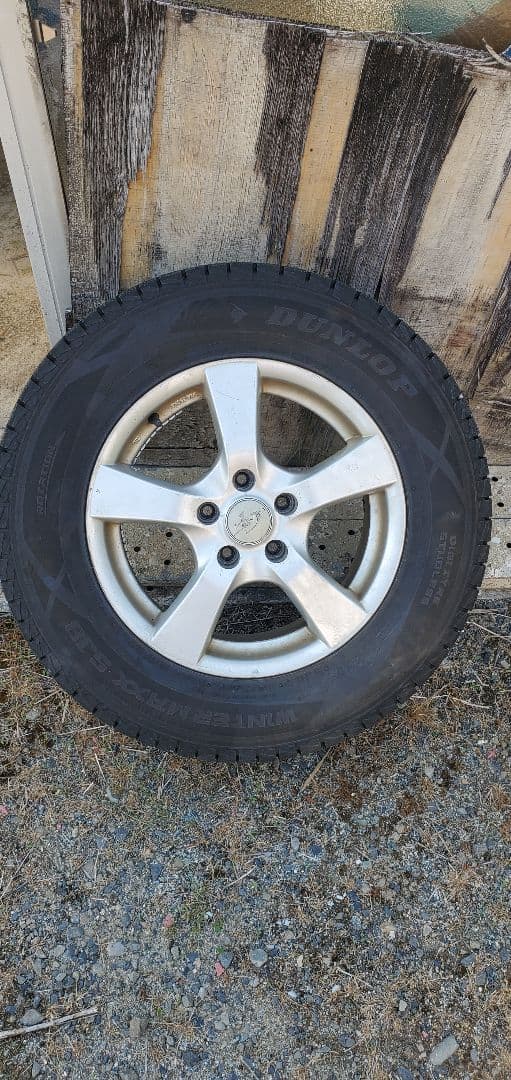 ダンロップ　ウィンターマックス　SJ8　ホイールセット