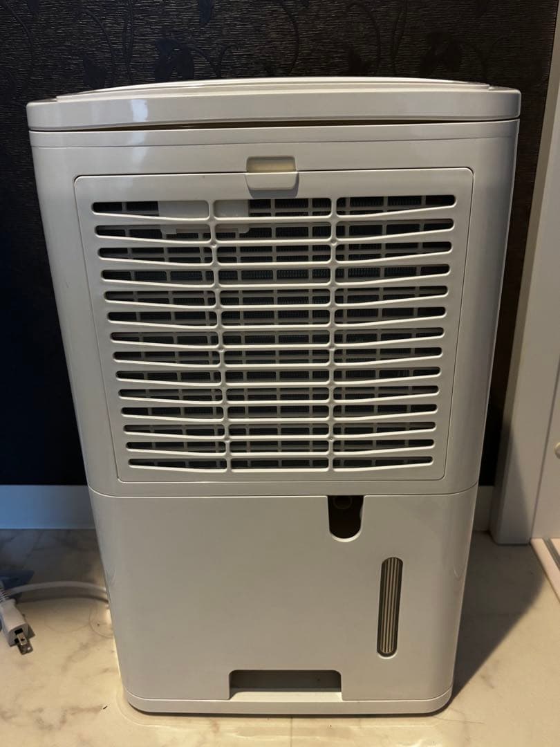 コンプレッサー式除湿機 11.4L/日 24畳対応