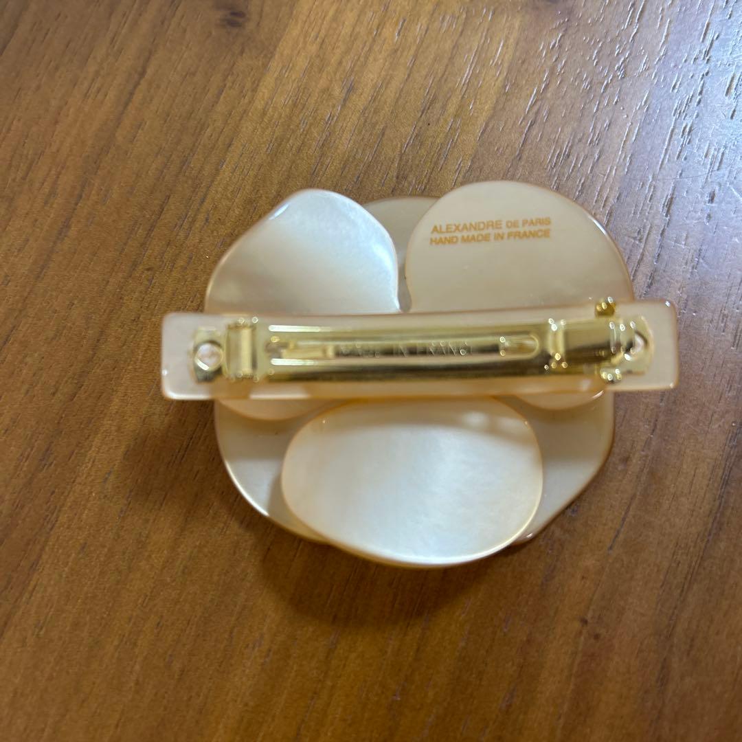 アレクサンドルドゥパリ　バレッタ　クリーム色