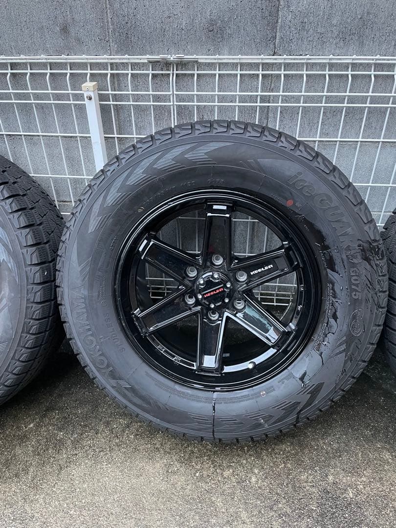 中古スタッドレスホイール4本265/65R17
