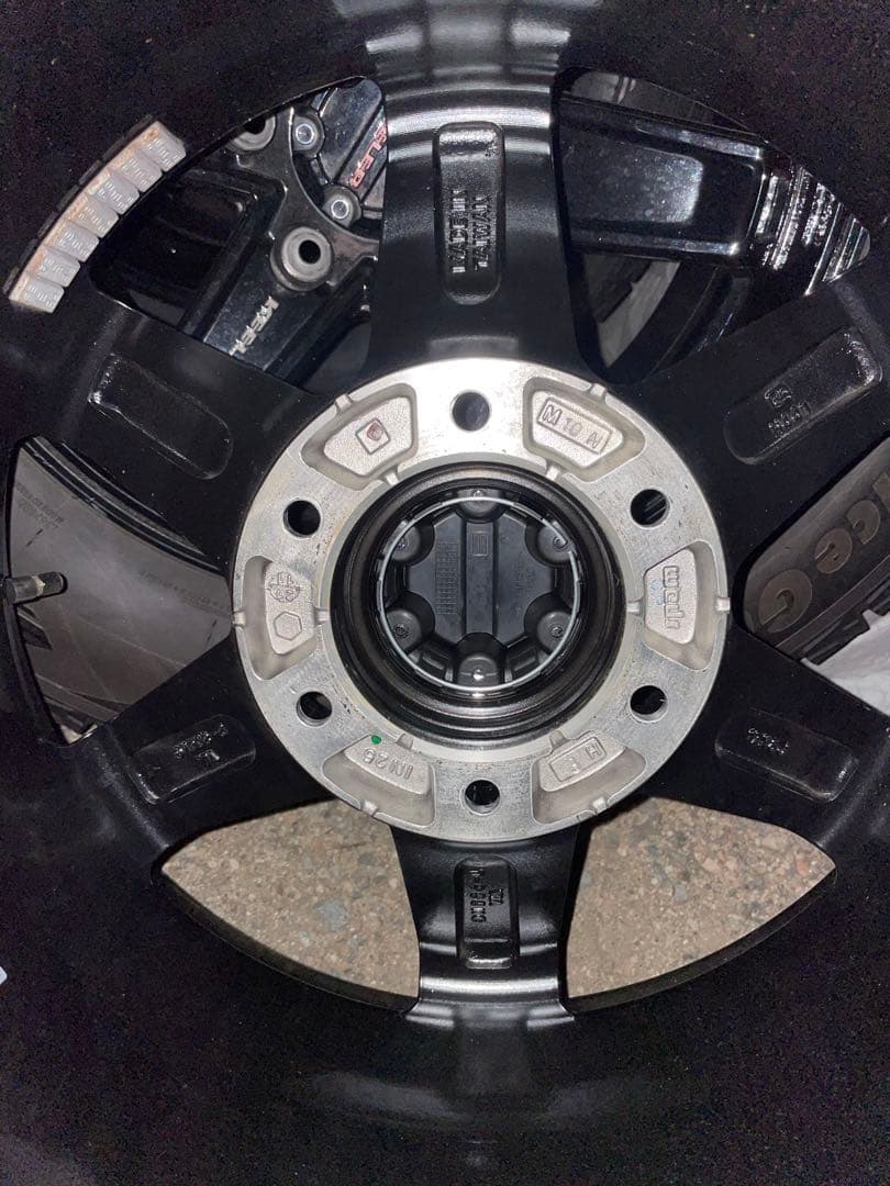 中古スタッドレスホイール4本265/65R17