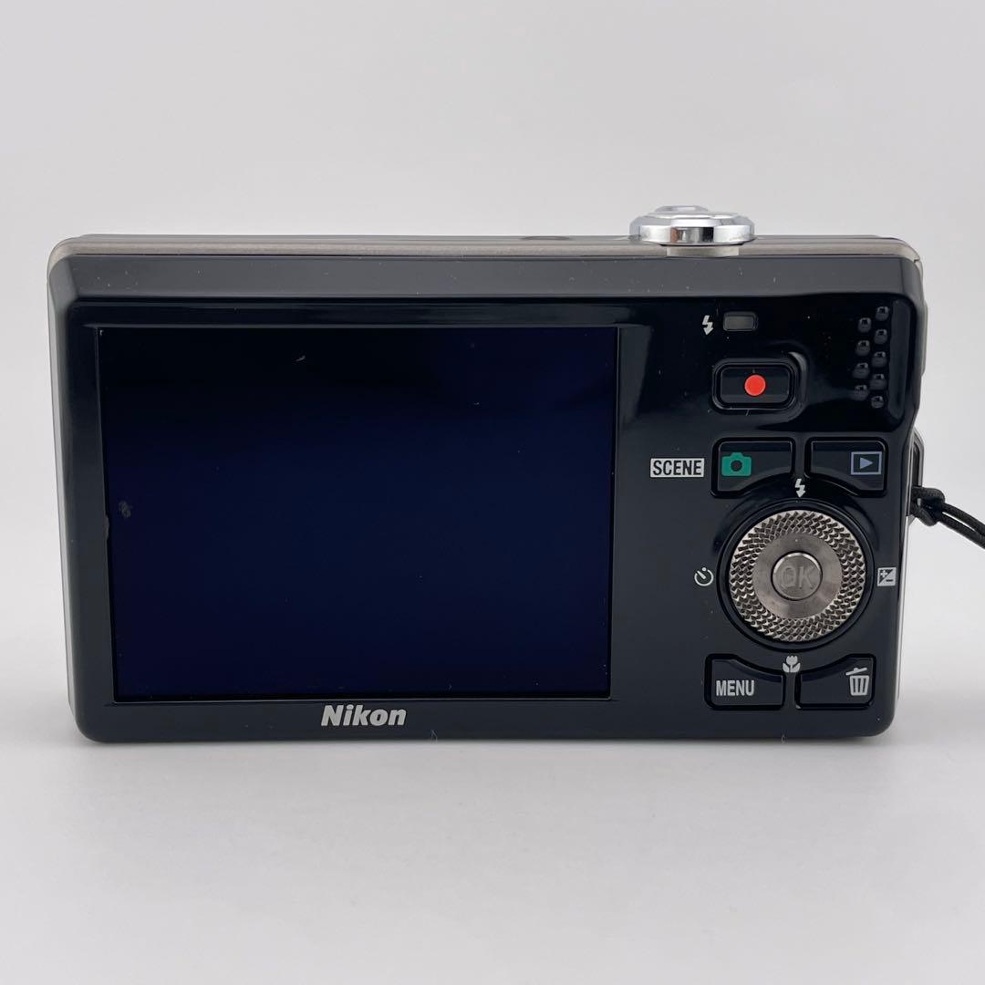 実写美⭕️新品同様【動作確認済み】Nikon COOLPIX S6000
