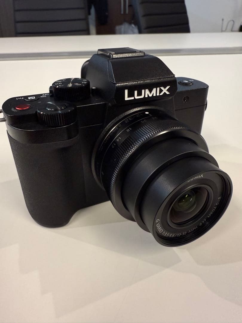 美品 ルミックス LUMIX DC-G100DK レンズ付き