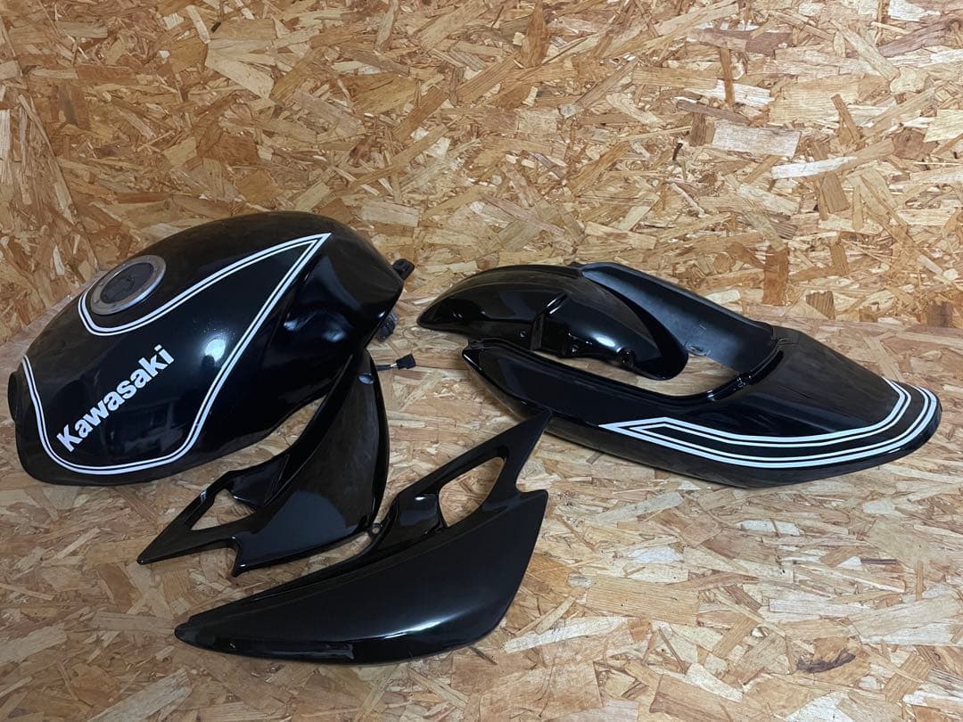 バリオス2 外装一式　タンク付属品無し