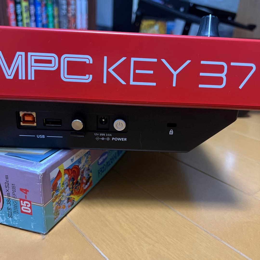 AKAI MPC KEY 37 MIDIキーボード　ほぼ新品
