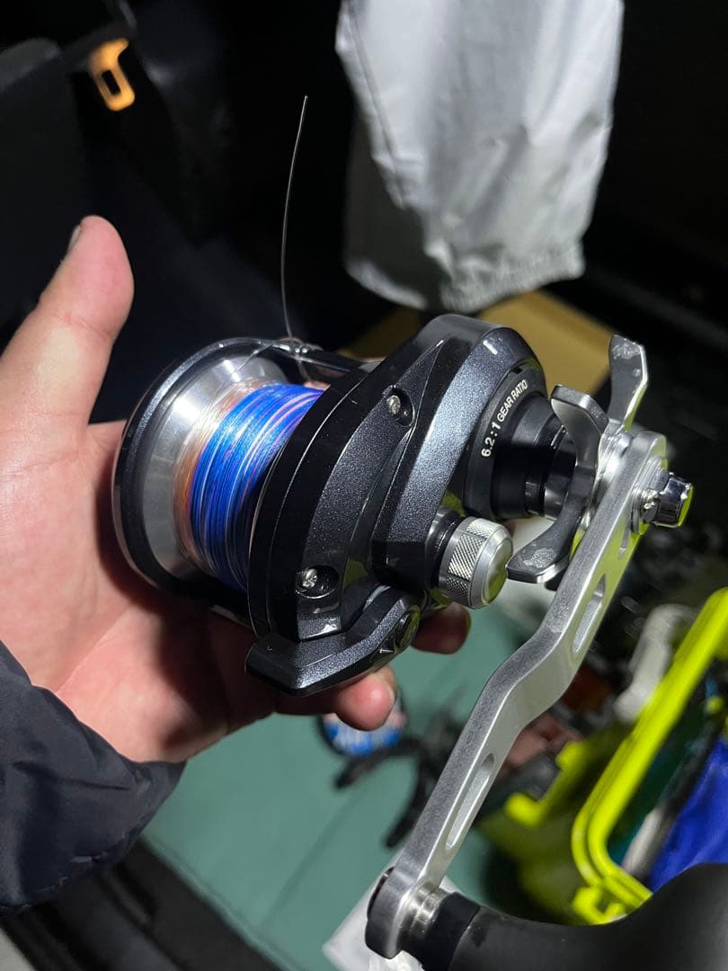 シマノ　Shimano TORIUM 2000HG ベイトリール　ジギング　青物