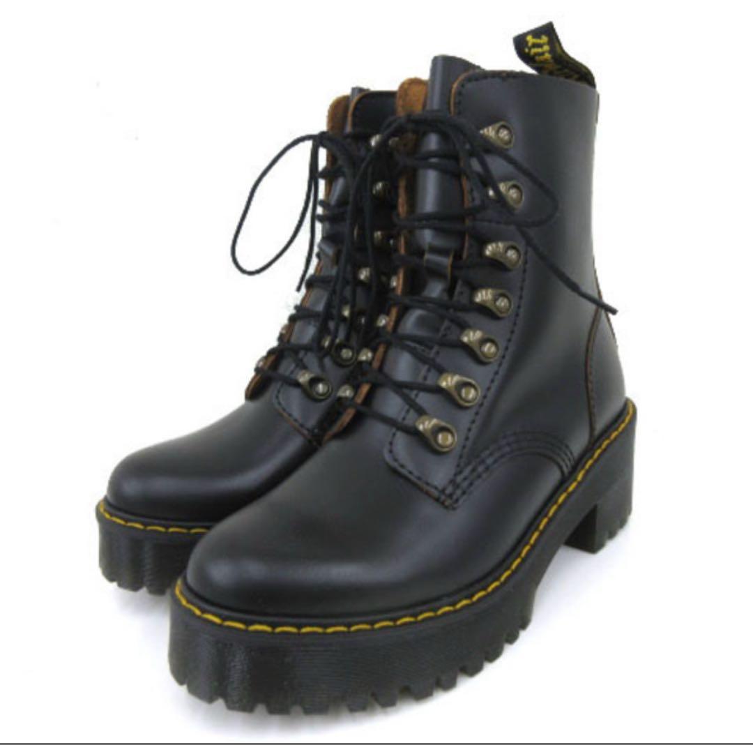 靴 Dr.Martens Leona