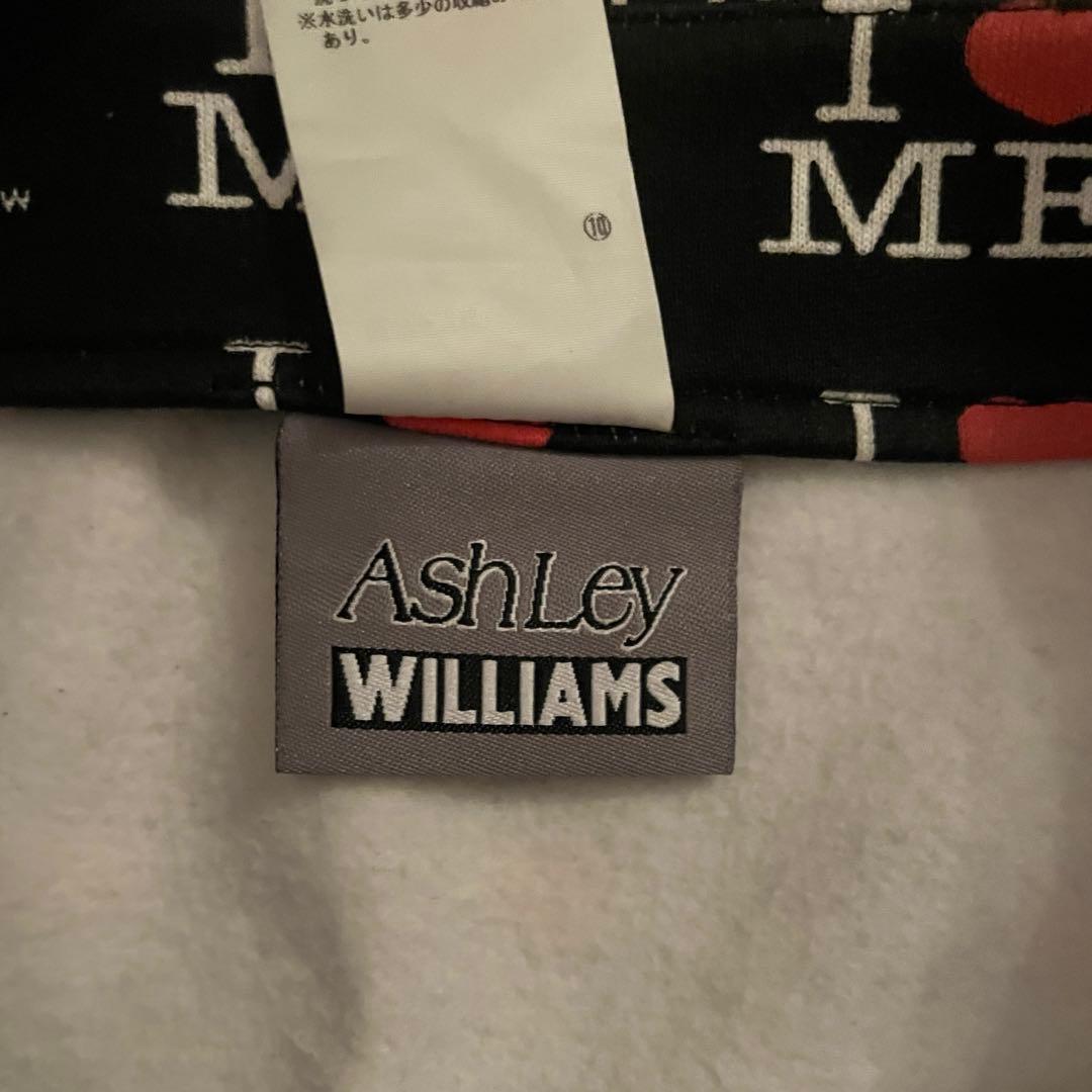 ashley williamsミニスカート