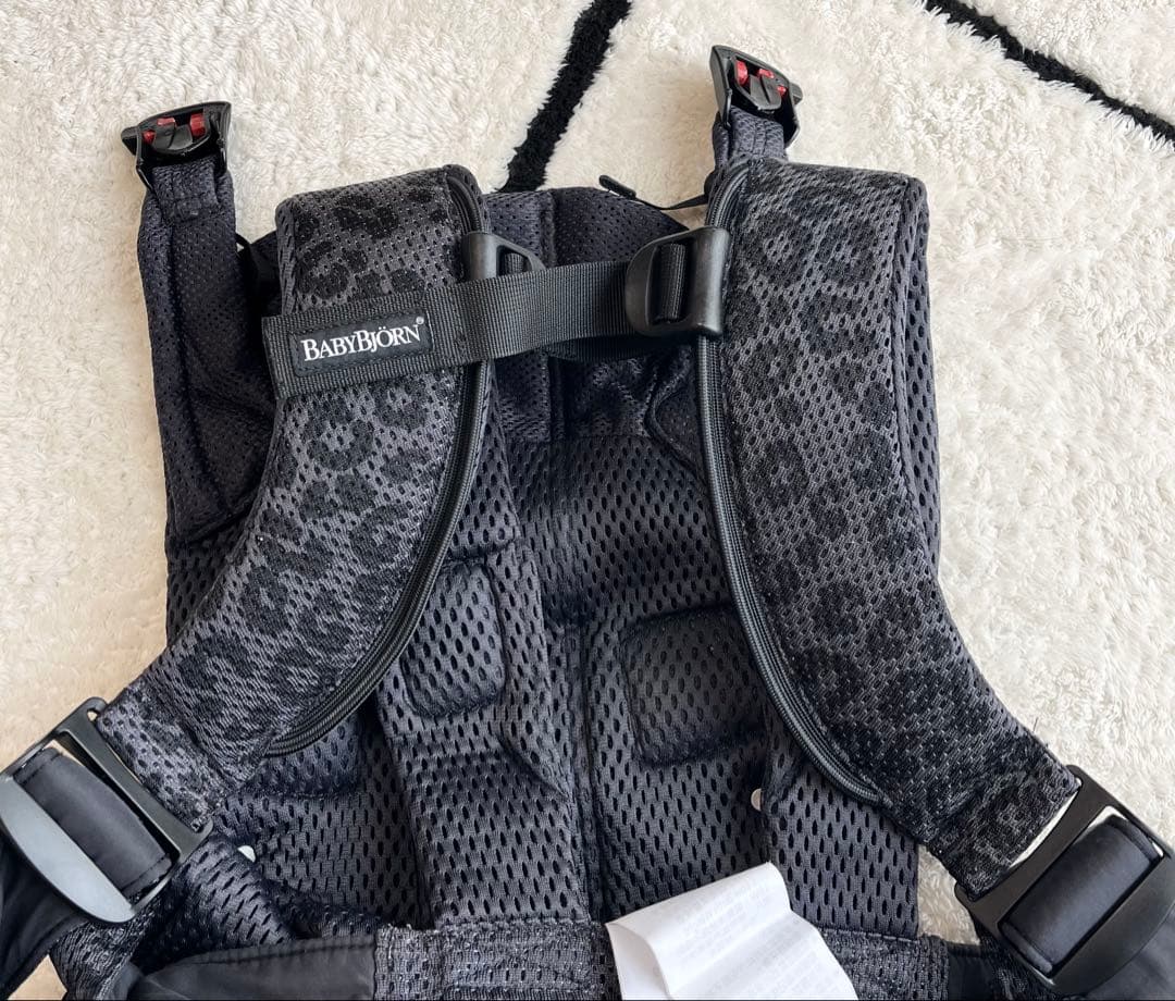 レア　美品　ベビービョルン　 抱っこ紐　ワンカイエアー　 ヒョウ柄　 レオパード