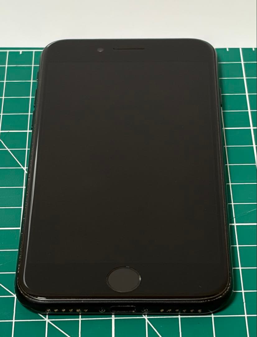 iPhone SE（第2世代） 64GB ブラック（SIMフリー）