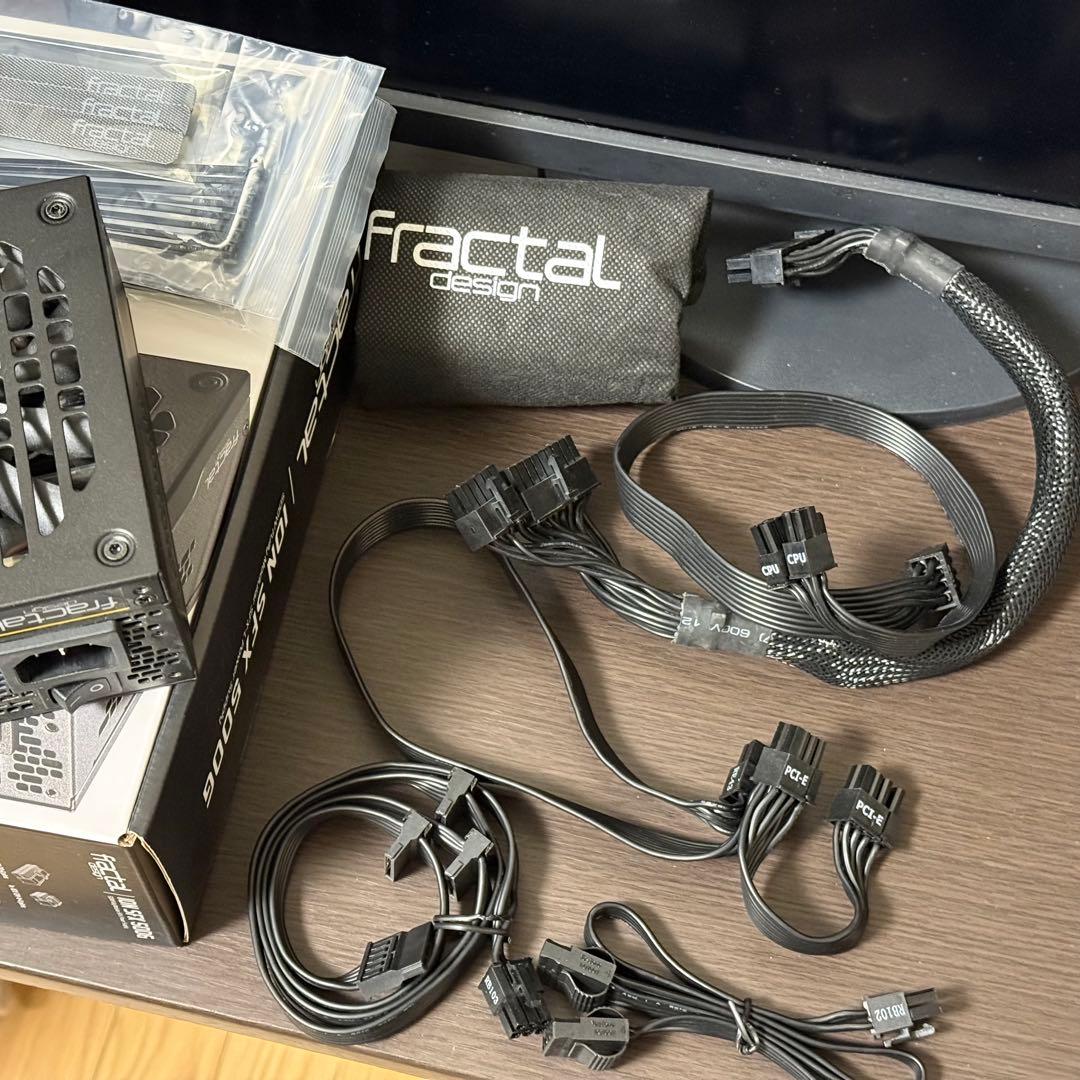 電源ユニット Fractal Design Ion SFX 500G 500W PSU
