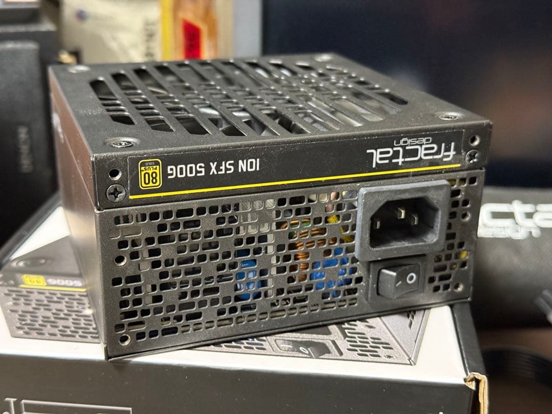 電源ユニット Fractal Design Ion SFX 500G 500W PSU