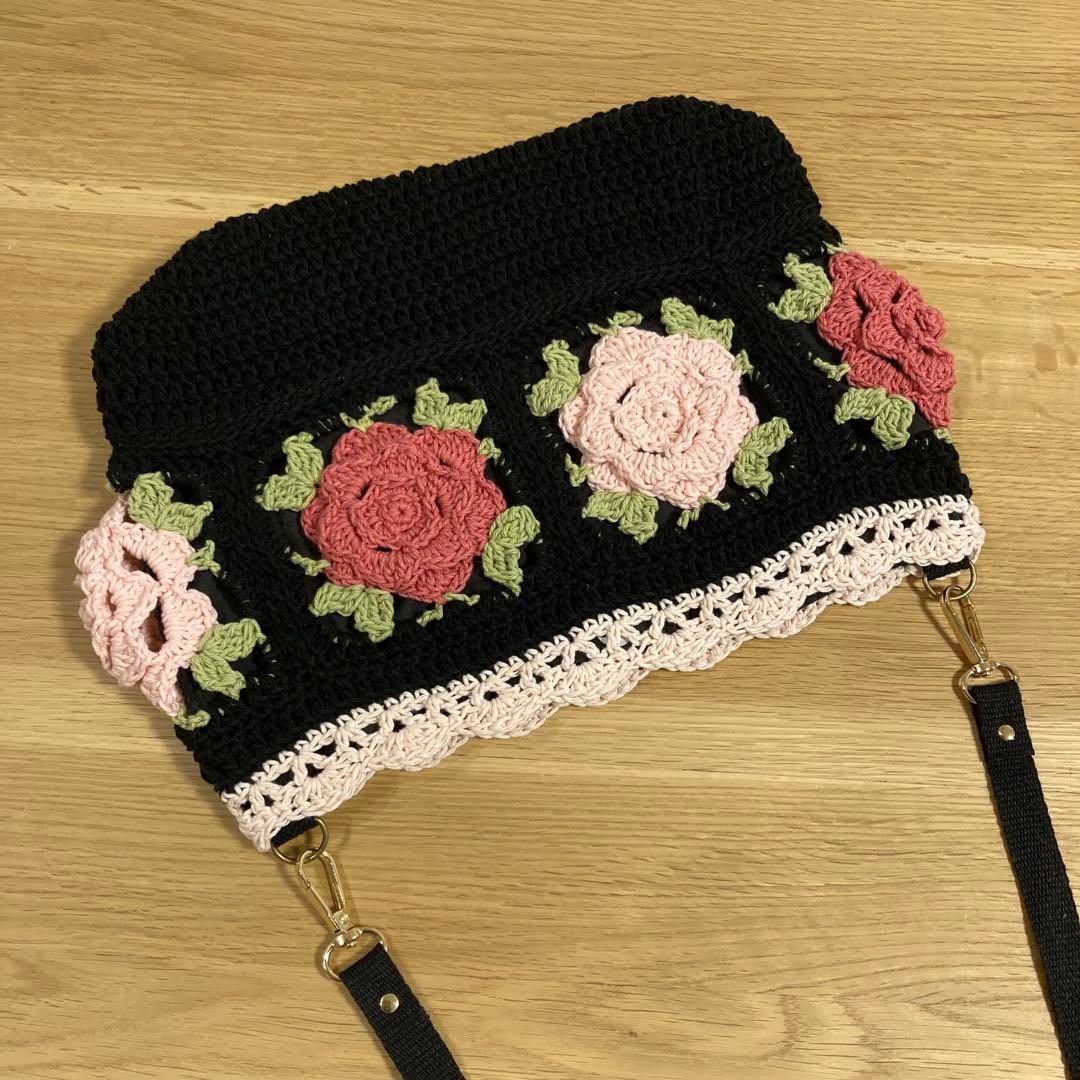 〈user_c7d7d101〉3点 黒 ピンクバラモチーフトートバッグ