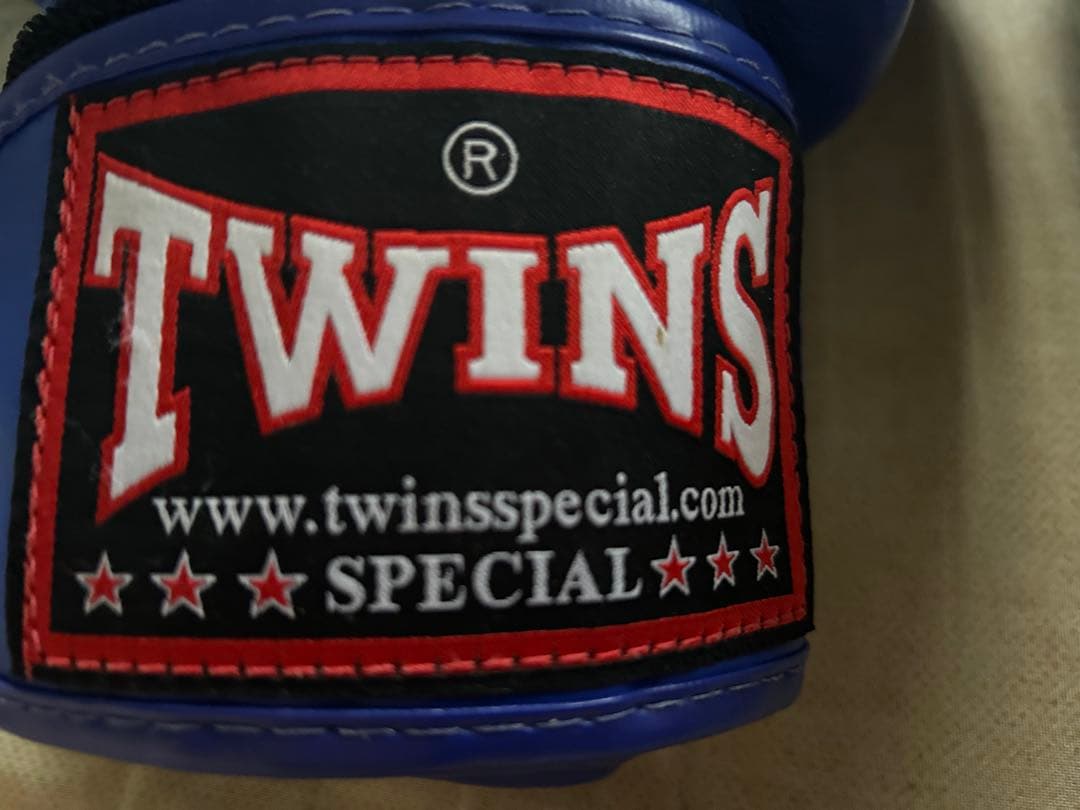 TWINS SPECIAL ボクシンググローブ 16oz 青