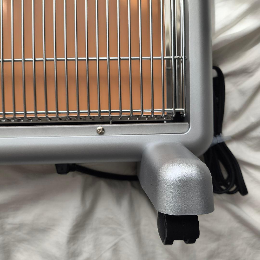 サンルミエ　円赤外線暖房器